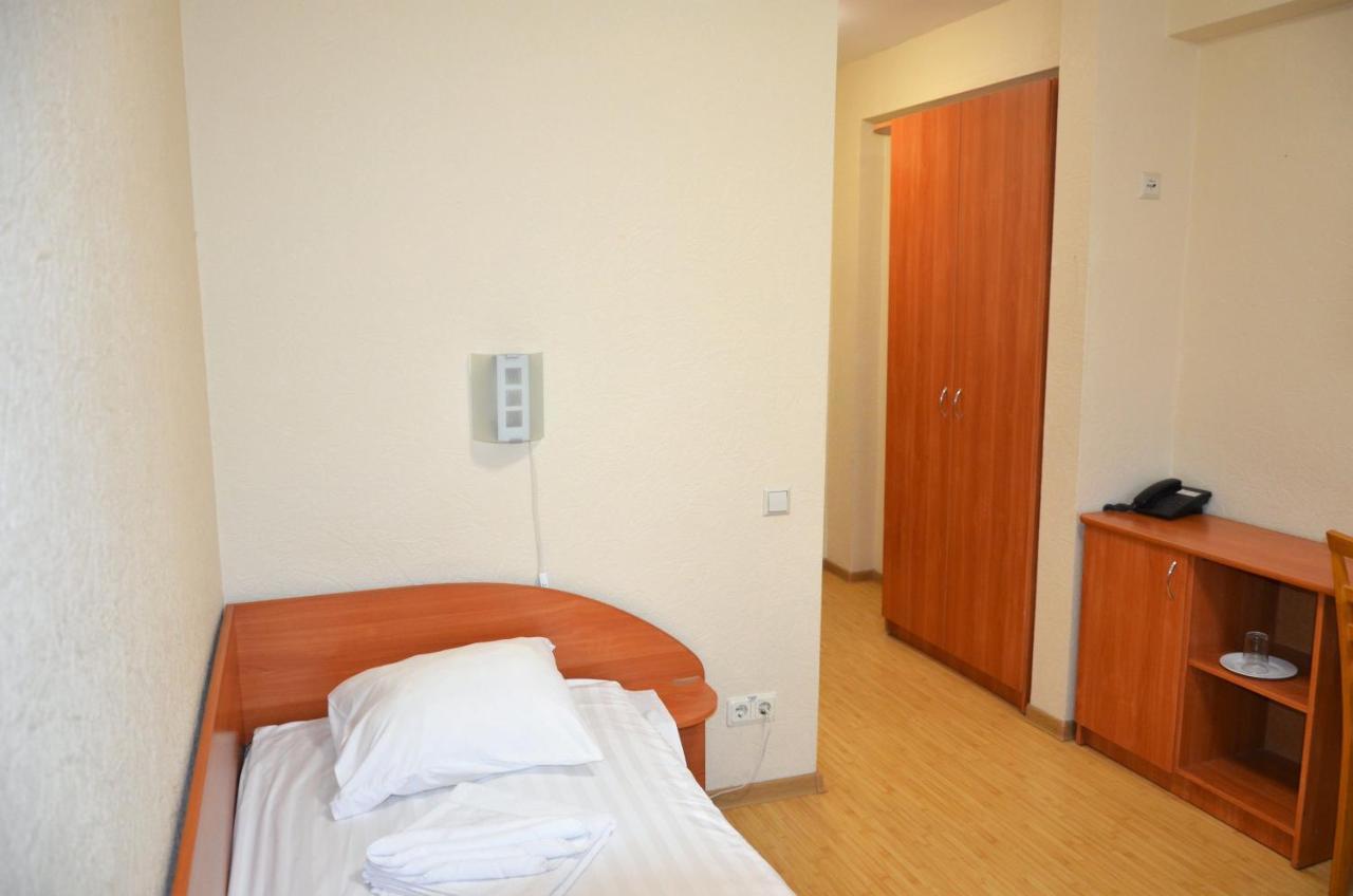 Hotel Latgale Rēzekne Zewnętrze zdjęcie