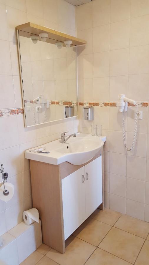 Hotel Latgale Rēzekne Zewnętrze zdjęcie
